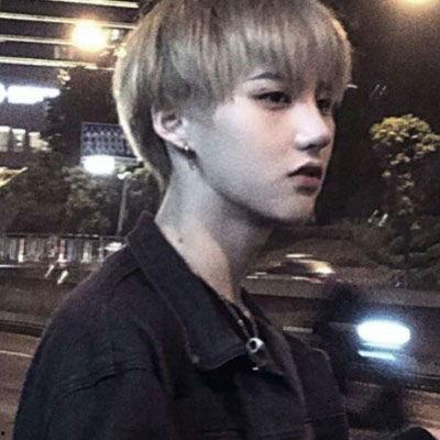 生活照片男生高清图片,高清生活照中的帅气男生